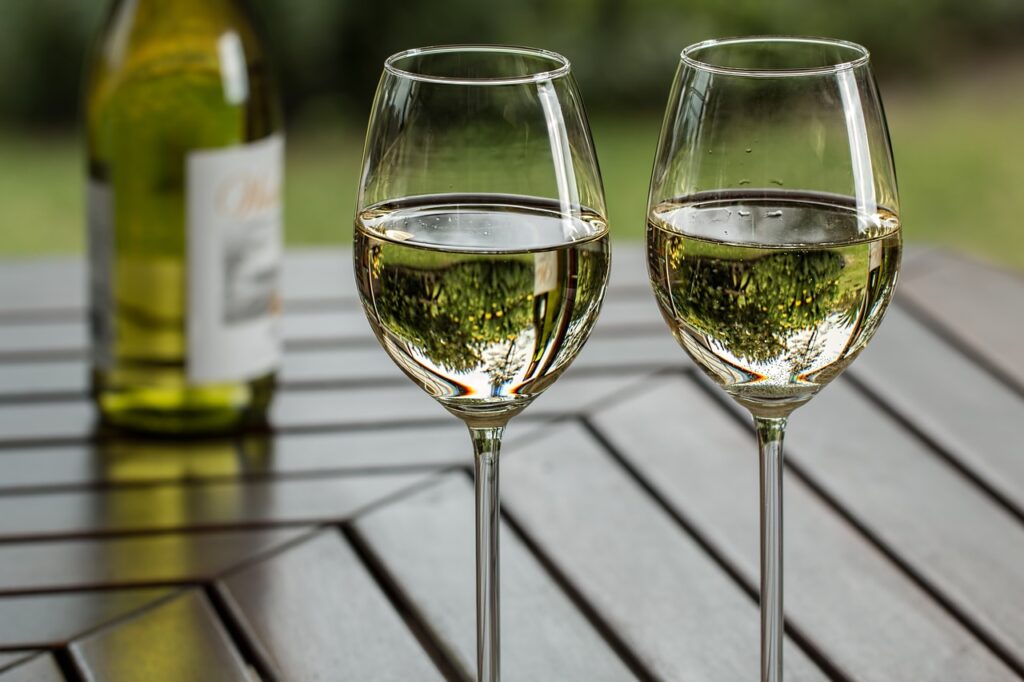 wine, wineglass, leisure, drink, alcohol, glass, beverage, bottle, white wine, chardonnay, alcoholic, relaxation, celebration, celebrate, liquor, wine, wine, wine, wine, wine, white wine, white wine